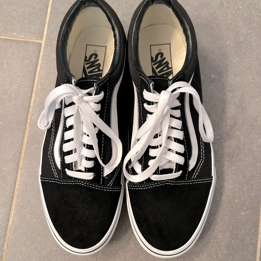 Vans Old Skool- Size 10- worn once